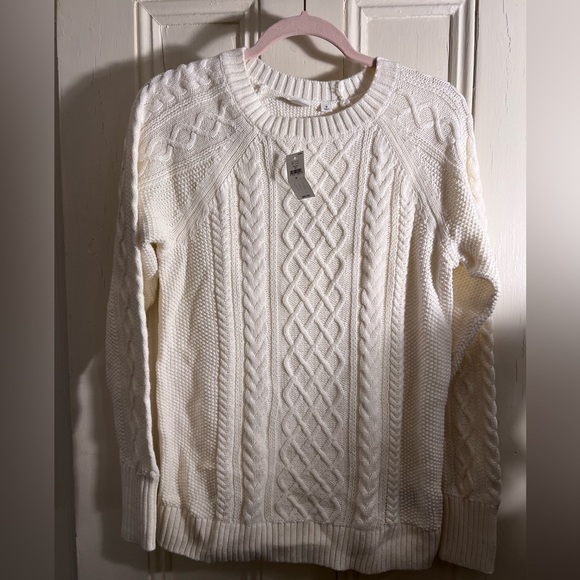 GAP women’s size M cable-knit crewneck sweater, off-white, new with tags - Picture 2 of 4